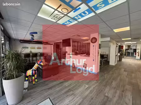 local commercial 590 m² agen