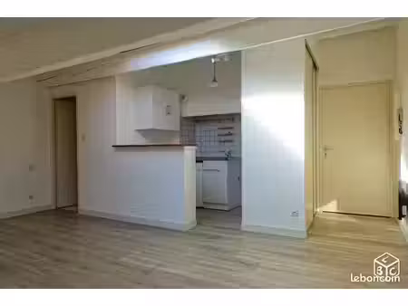 immeuble de rapport 5 studios loués – 12,23 % de rentabilité – 160 m²