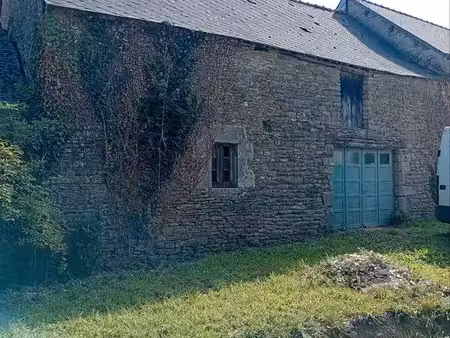 terrain de 2530 mètre avec bâtisse
