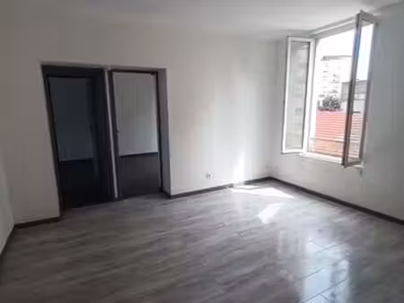 location appartement 3 pièces ,quartier sainte marie, saint léon
