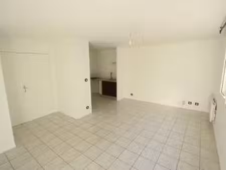 location appartement 2 pièces au havre (76600) : à louer 2 pièces / 58m² le havre