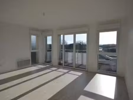 location appartement 3 pièces à nantes (44000) : à louer 3 pièces / 69m² nantes