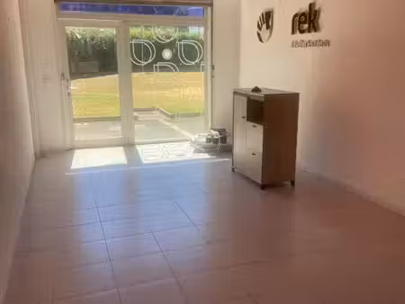local bastia 990€