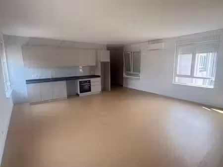 t3 neuf 75 m² – 2 chambres – climatisation réversible – parking