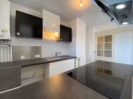appartement 3 pièce(s) 61m2