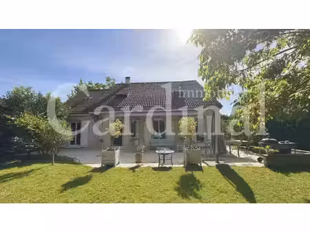 maison de luxe à vendre dans le quartier le parc et la tuilerie