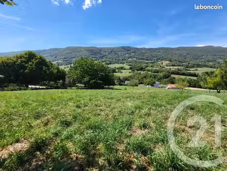 terrain 1 522 m² moye