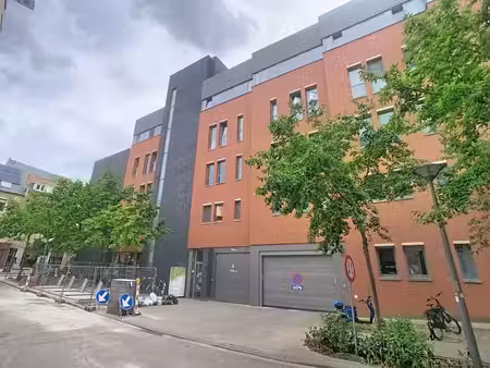 appartement meublé avec parking au cœur de louvain