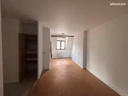 location studio centre ville