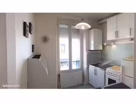 t1 bis étudiant