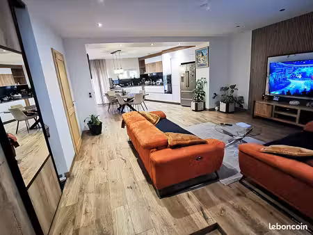 maison 6 pièces 150 m²