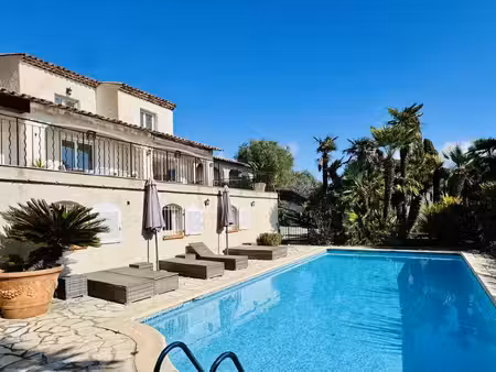 location maison 6 pièces 328 m² à nice (06000)
