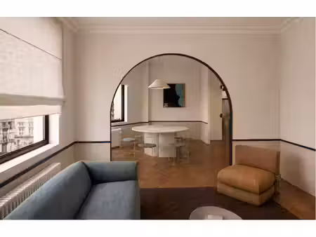 van haelen – appt rénové dans un immeuble iconique