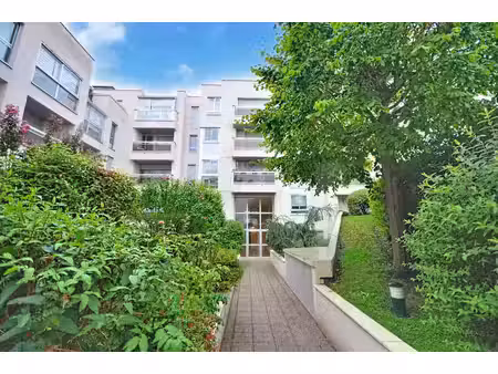 saint germain en laye – 700 m rer a - 2/3 pieces - 1 chambre - rdj - terrasse - ascenseur 