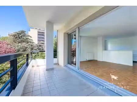 versailles – quartier montreuil - 3 pièce 63,82 m² - balcon - stationnement sous sol - asc