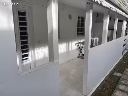 t2 meublé - le lamentin- terrasse, parking, accès indépendant