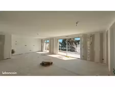 appartement 3 pièces 98 m²