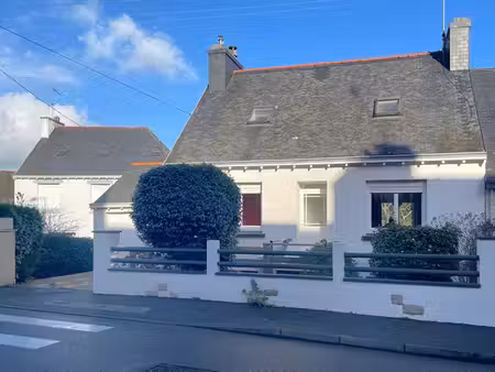 appartement t3 meublé avec terrasse privative / tourelle quimper