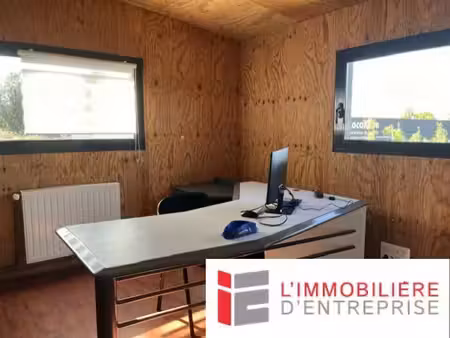 location local d’activités vannes 56000 300m²