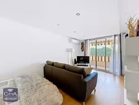 appartement à vendre 1 pièce 26.95 m² - fréjus (83) - 172 000€