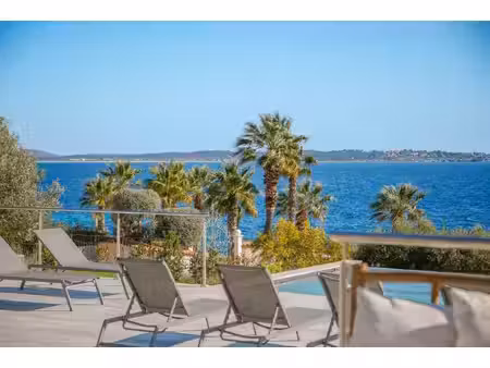 villa 6 pièces à vendre à carqueiranne