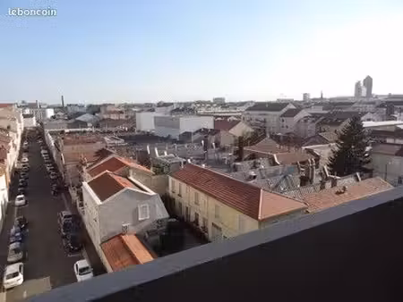 très beau 2 pièces à villeurbanne/république