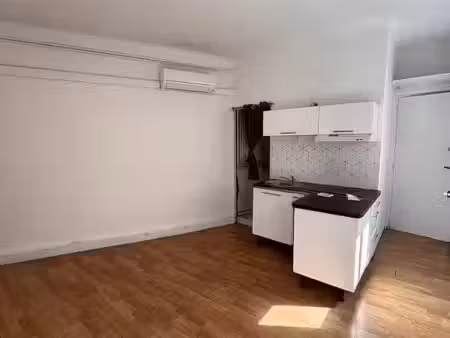 location appartement 2 pièces 34 m² à toulon (83200)