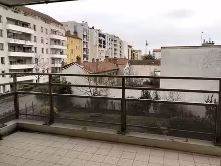 t3 - villeurbanne