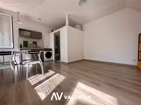 studio 1 pièce 24 m²
