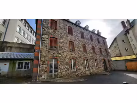 saint-flour 4 plateaux de 95 m² + combles à réhabiliter