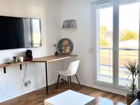 appartement studio talence - 18 m2 - 750 euros ttc