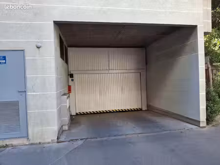 a vendre garage charpennes/wilson