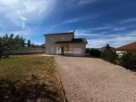 location maison 6 pièces 109.89 m² à montbrison (42600), 980 €