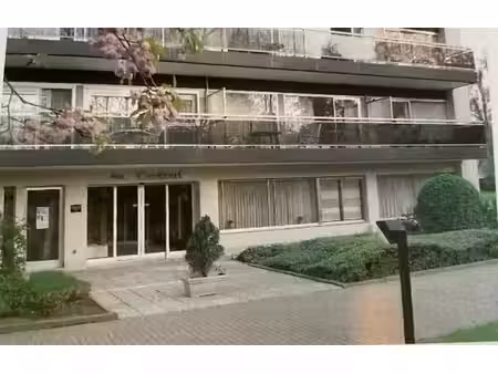à louer : appartement ensoleillé 1 ch. et garage