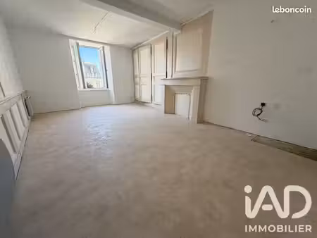 immeuble 150 m² murat