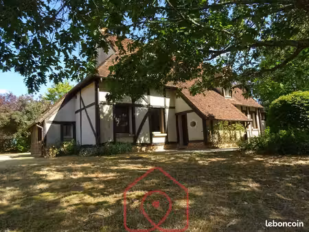 maison 8 pièces 252 m²