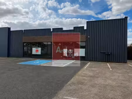 location commerce troyes 10000 390m²