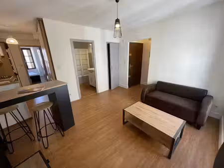 location appartement 2 pièces 35 m² à aubenas (07200)