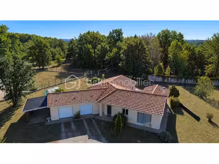 maison de village de 145 m² à chamadelle