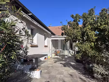 en exclusivité quartier de gionne