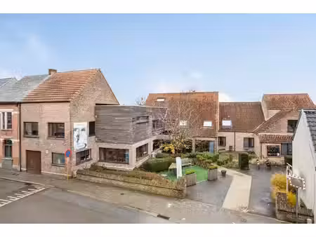huis te koop in puurs met 25 slaapkamers