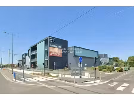 location commerce mérignac 33700 1800m²