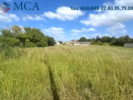 vente terrain 930 m² forges (17290)