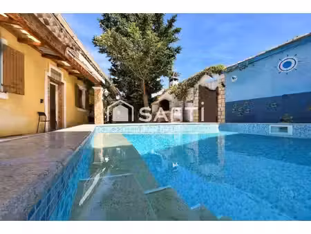 maison de plain pied avec piscine et dépendance