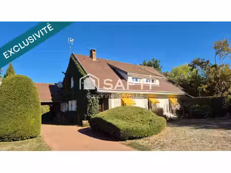 propriété familiale avec piscine à torvilliers