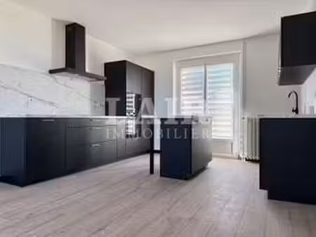 vente maison à alençon (61000) : à vendre / 93m² alençon