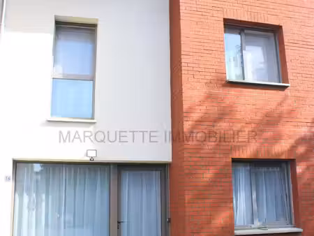magnifique semi-individuelle lumineuse offrant 4 chambres plus bureau, jardin, stationneme