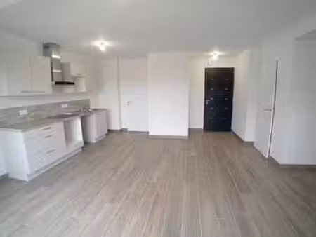 location appartement 4 pièces aux sables-d'olonne (85100) : à louer 4 pièces / 98m² les sa
