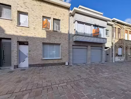 gebouwencomplex bestaande uit 2 wooneenheden te nieuwpoort