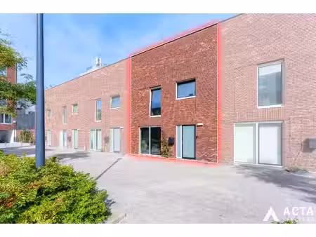 recente energiezuinige woning met 3 slaapkamers en garage!